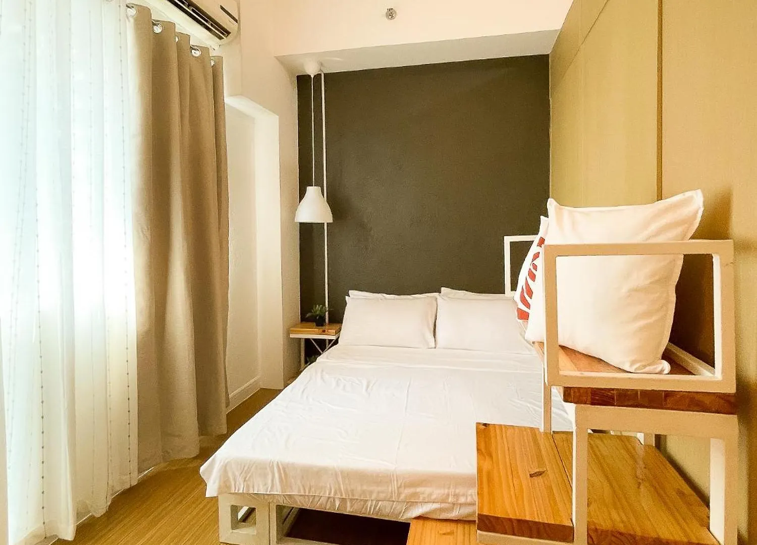 Houzz 1548 By Houzztelity Apart otel Manila Filipinler