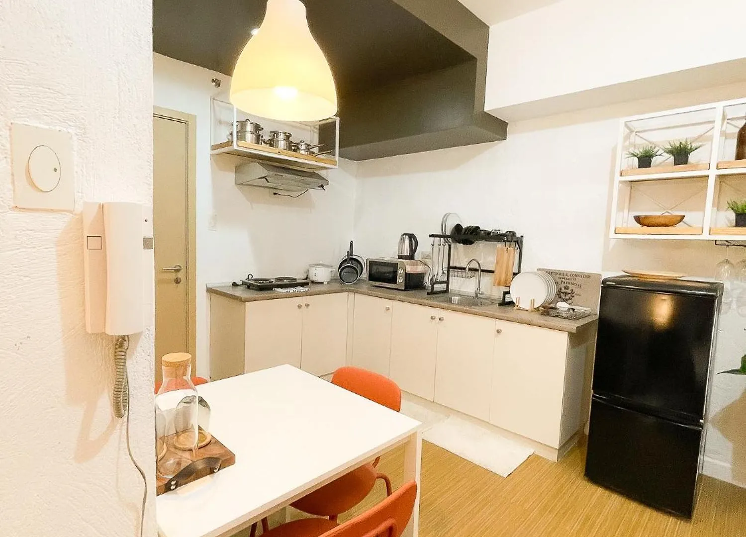 Houzz 1548 By Houzztelity Aparthotel Manila