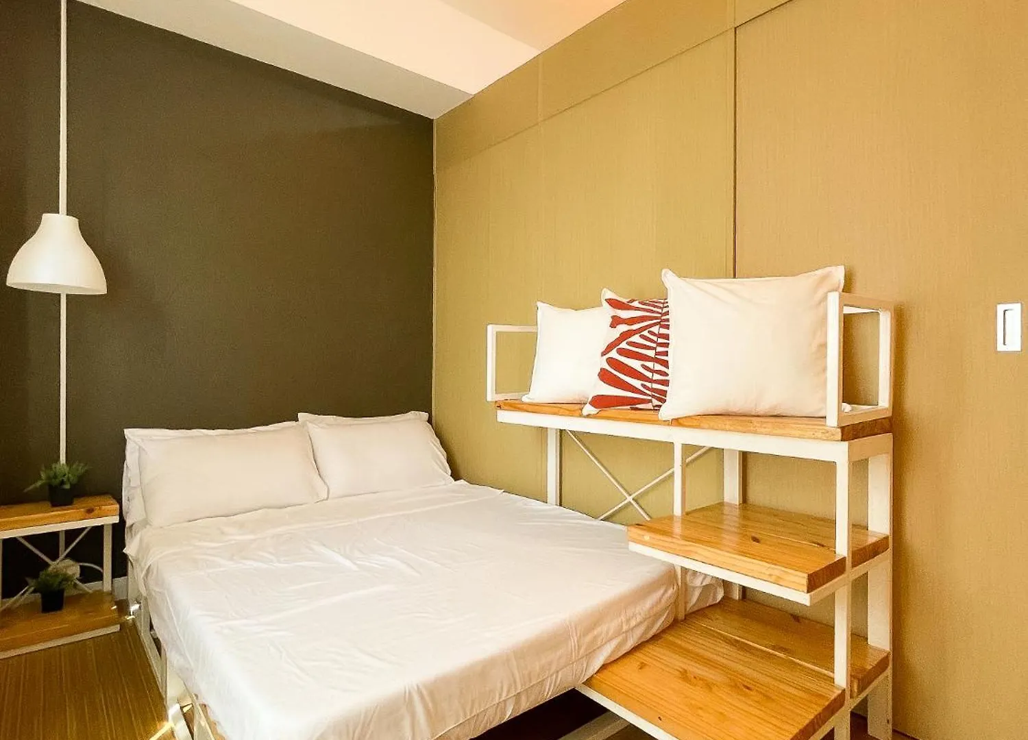 Houzz 1548 By Houzztelity Aparthotel Manila