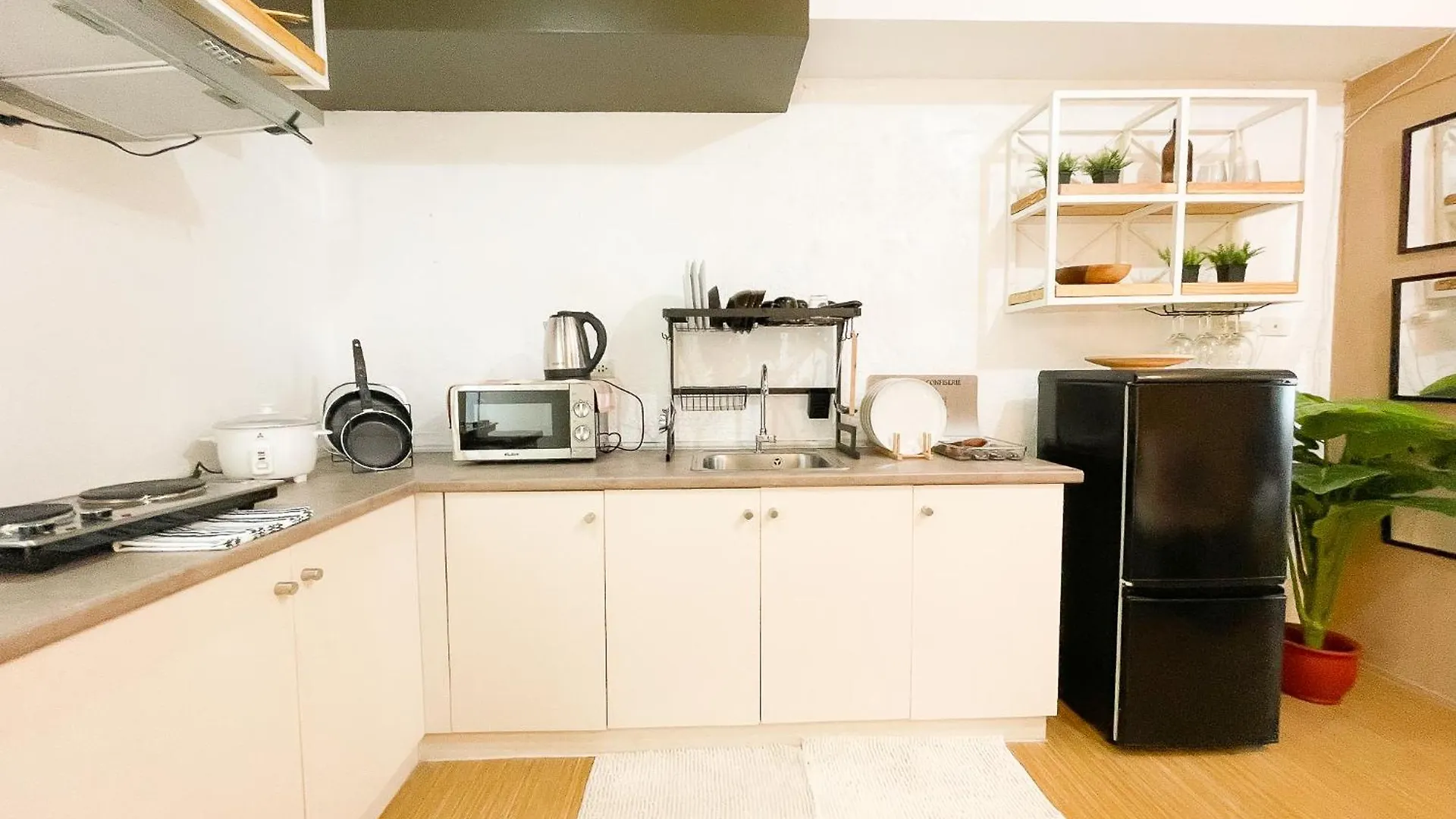 Houzz 1548 By Houzztelity Aparthotel Manila Philippines